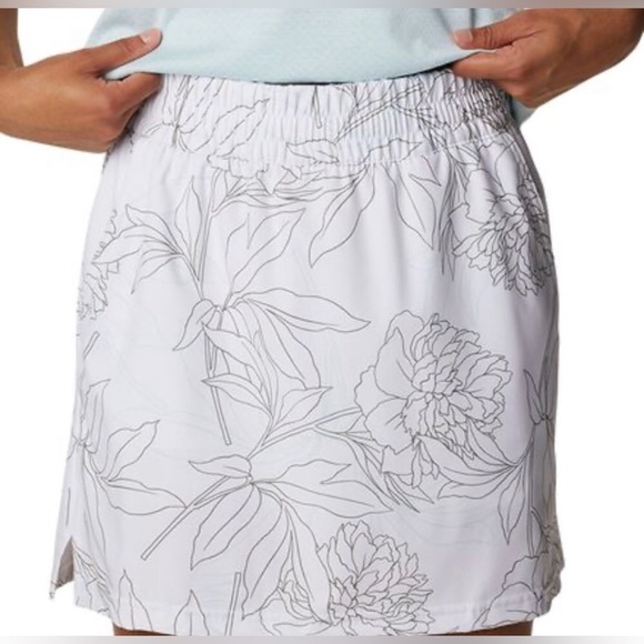 Columbia White Floral Alpine Chill Zero Hiking Skort Skirt Shorts Pockets Size L - Picture 1 of 9